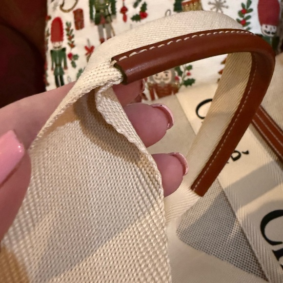 Chloe Medium Woody Tote Bag - Picture 5 of 10